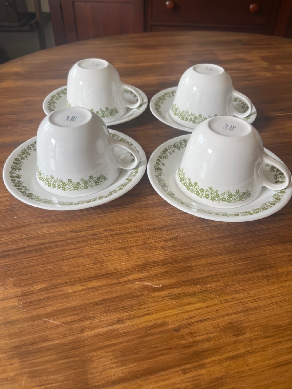 Vintage Corelle Spring Blossom “crazy daisy” mug with saucer:Set of 4 (8 pieces) - Picture 3 of 5